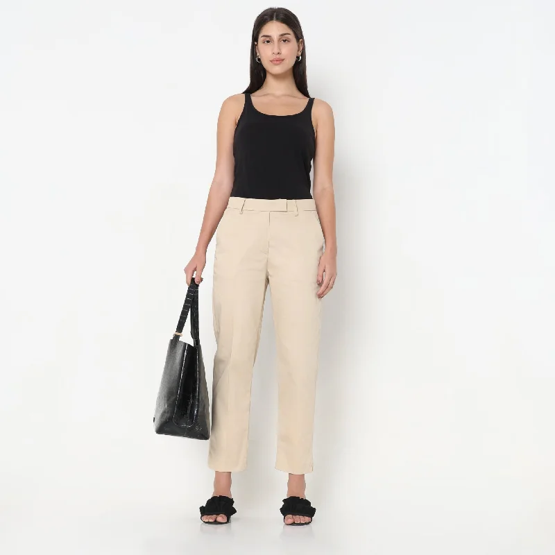 Regular Fit Solid Mid Rise Trousers